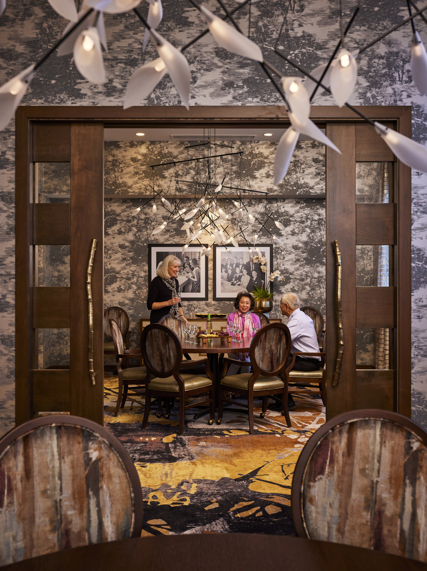 Aegis Living Bellevue Overlake Dining Area